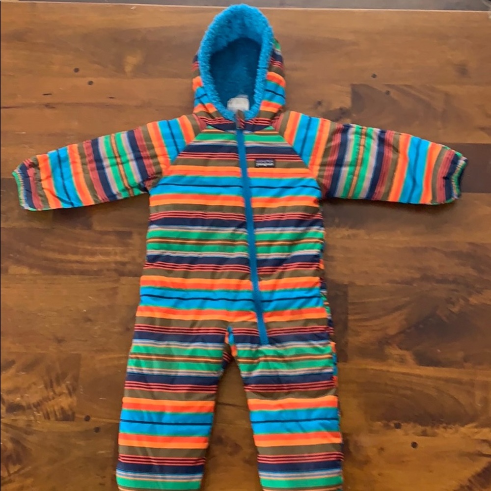 Patagonia baby boys reversible snowsuit
